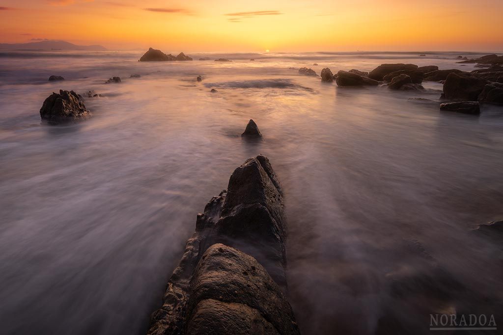 Cola de Dragón de la playa de Barrika al atardecer