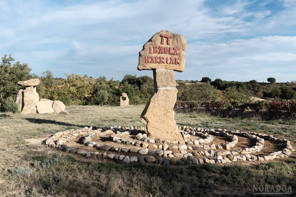 Cementerio Ateo Ibaola Harriak en Villabuena de Álava/Eskuernaga