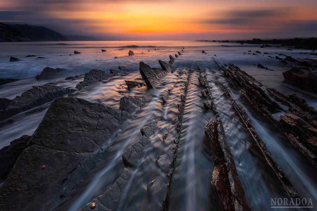 Playa de Sakoneta, una de las joyas del Geoparque de la Costa Vasca