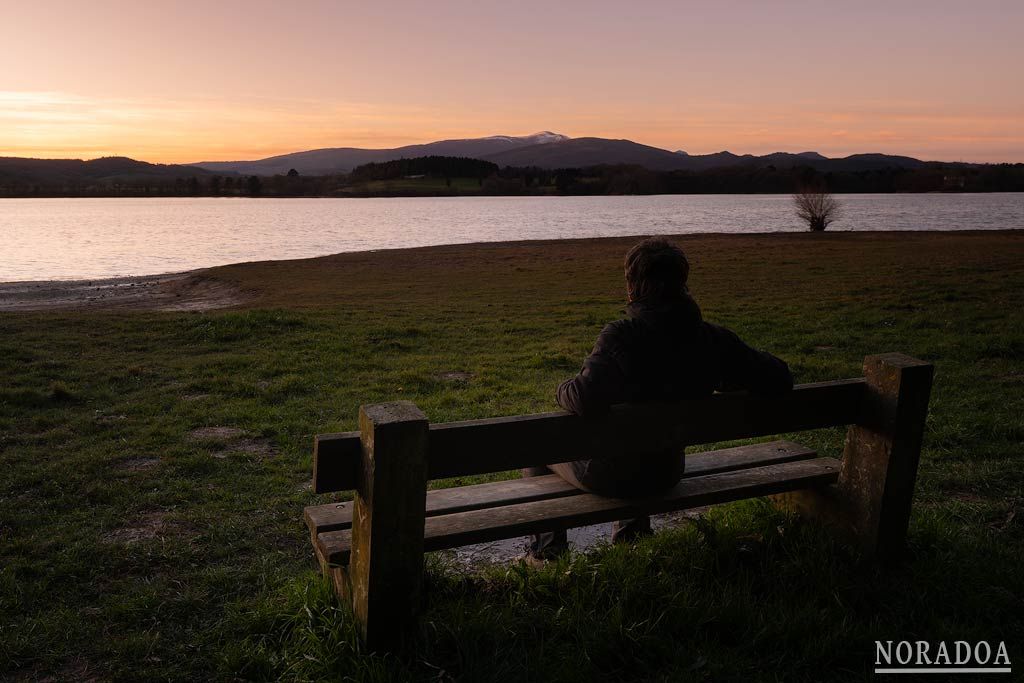 Atardecer desde el área recreativa de Zabalain en Legutio