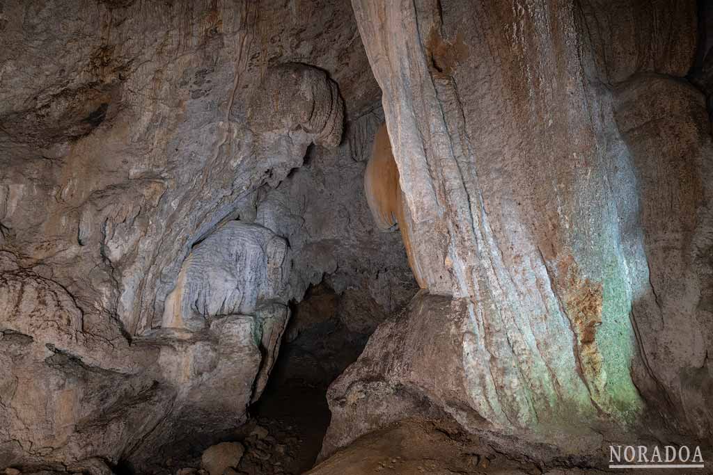 Cueva del Parque Paleolítico de la Cueva del Valle