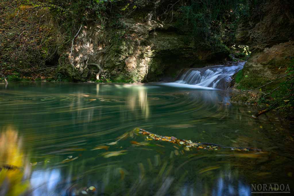 Cascada en la Ruta del Agua de Berganzo